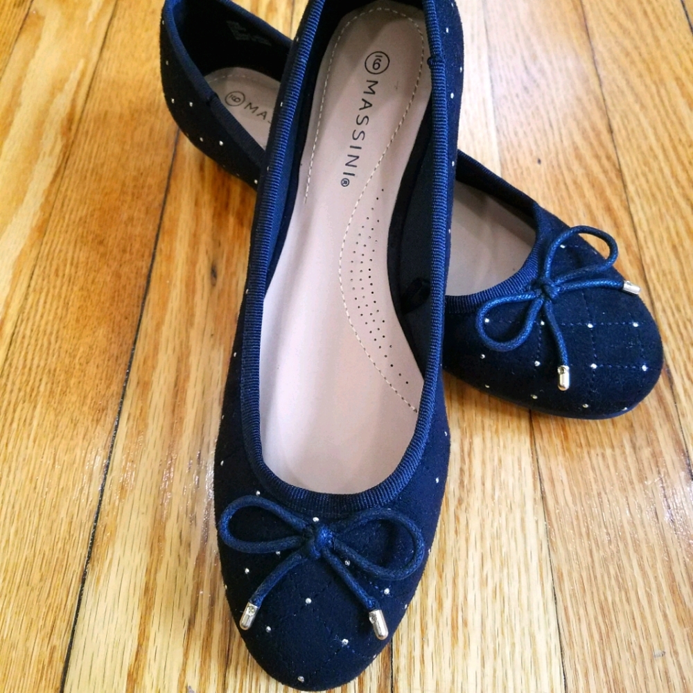 Massini NWOT Womens Black Ballet Flats size 9